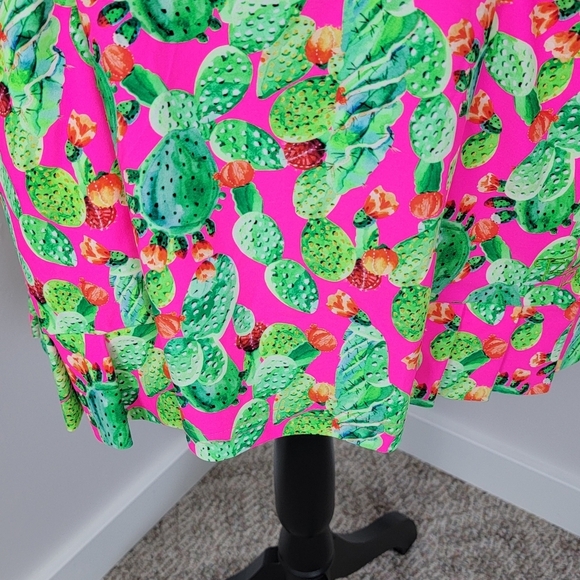 TZU TZU Multi Color Cactus Print Ruffled Hem Pickleball/Golf Skirt/Skort Sz L - Picture 6 of 16